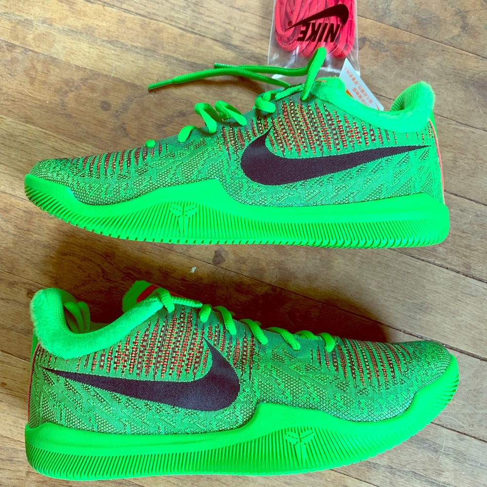 Nike Kobe Mamba Rage Grinch Basketball Shoe